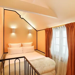 https://le-ferdinand-le-marais-serviced-apartments.fr-paris.fr
